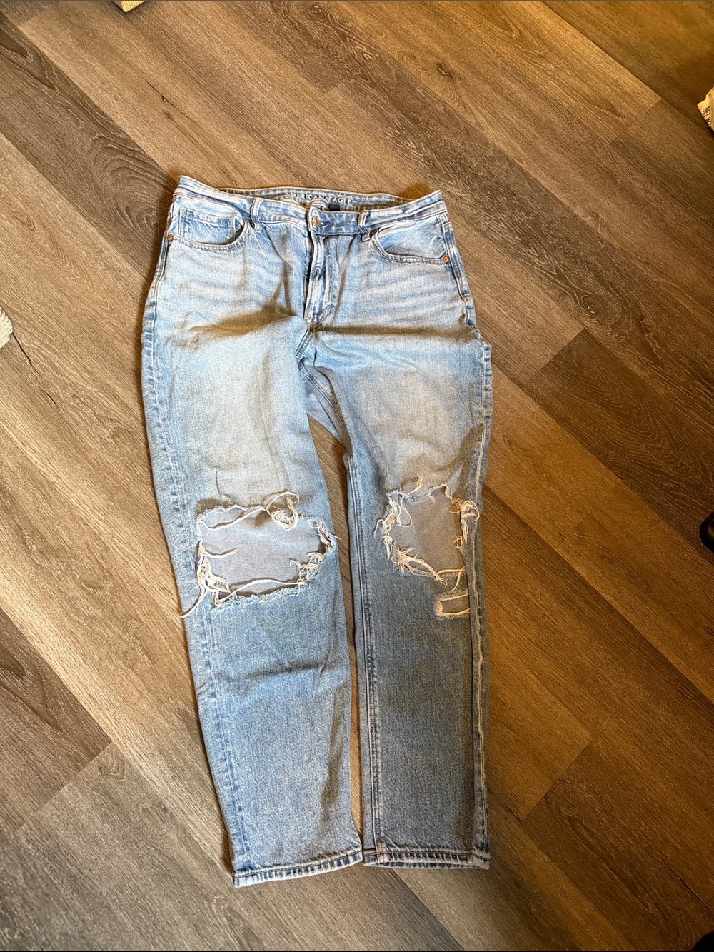 American Eagle Outfitters Light Blue Distressed Boyfriend Jeans
